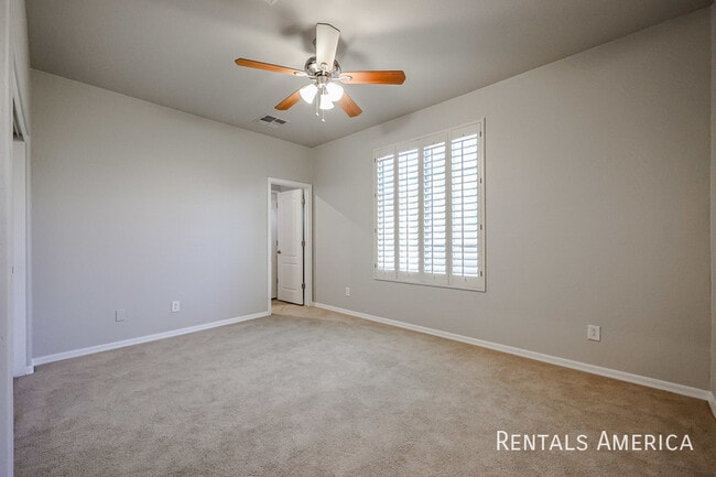 Building Photo - 3173 E Canyon Way