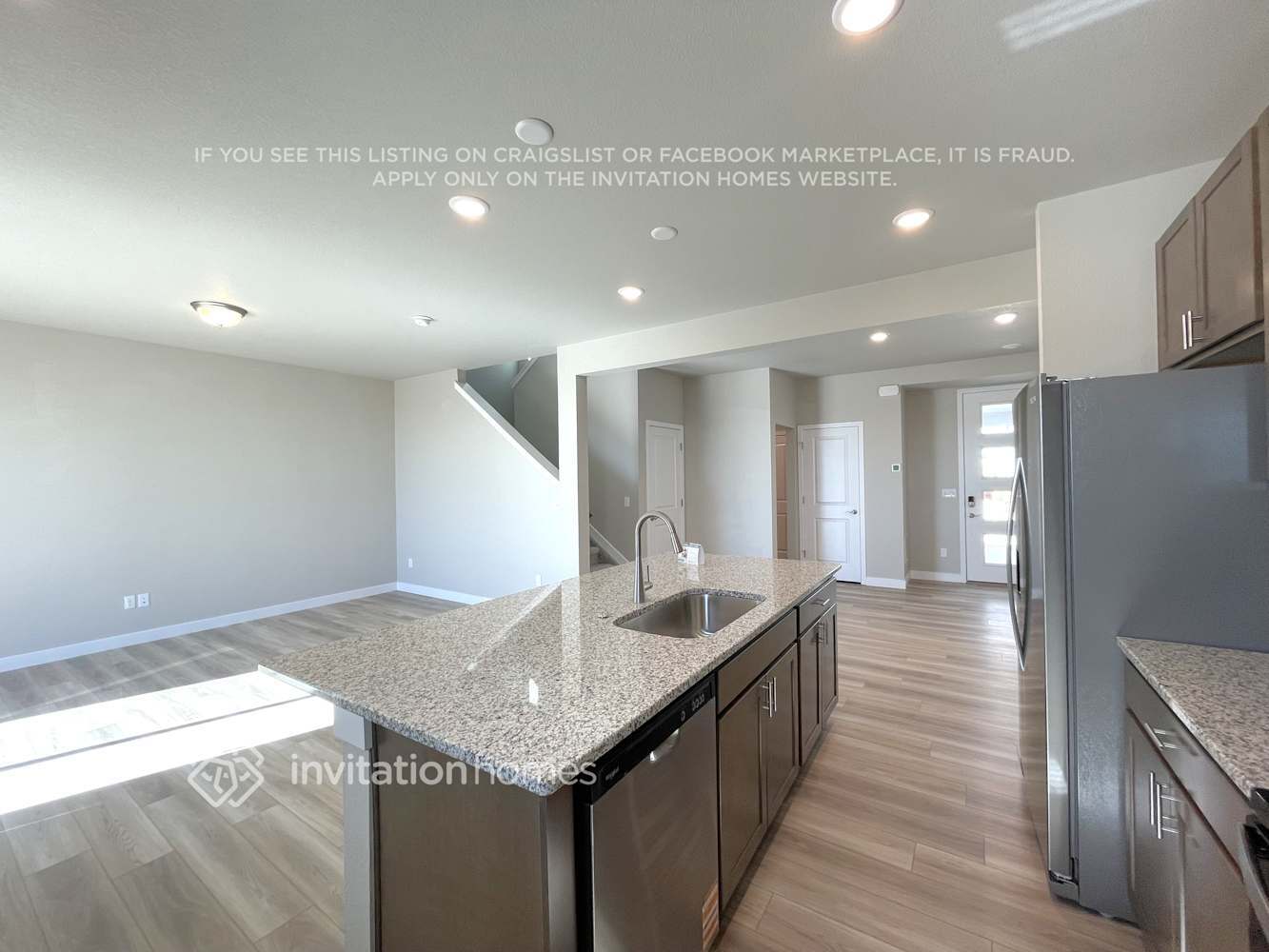 Building Photo - 13613 Arriba Dr