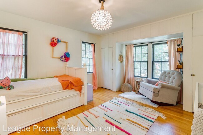 Building Photo - 4 br, 2 bath House - 621 Sam Calloway