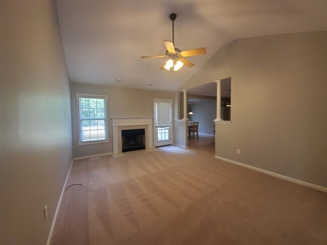 Building Photo - 426 Northview~ Sunset Ridge