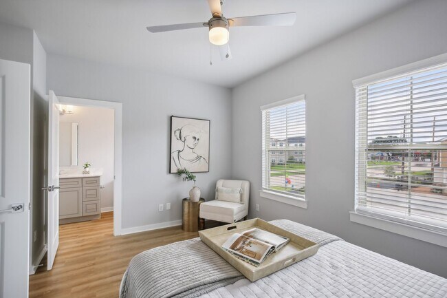 Building Photo - Retreat 3Beds | 2.5Baths