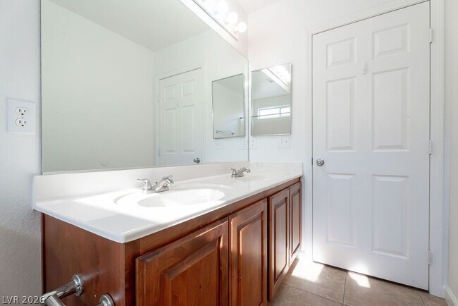 Building Photo - 4793 Hampstead Heath Ct