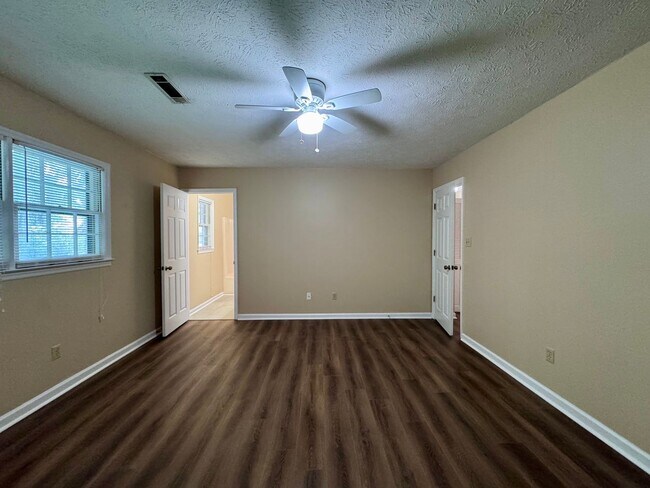 Building Photo - 109 Baby Doe Dr NW