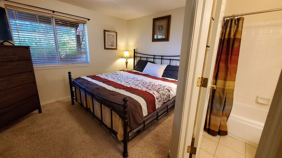 Building Photo - 30 Spyglass Ln