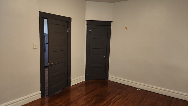 Building Photo - Elegant Two-Bedroom Duplex Retreat in the Heart of St. Louis