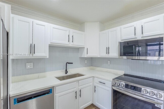 Building Photo - 30 NW 159th St