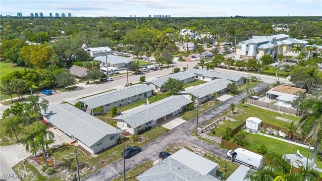 Building Photo - 27470 Village Garden Way