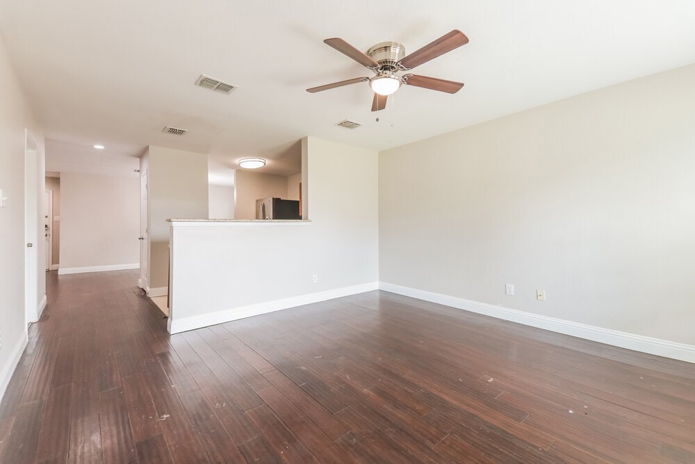 Building Photo - 1428 Waterford Dr