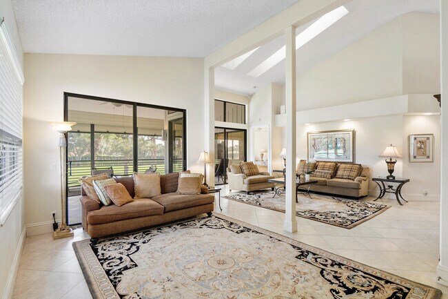 Building Photo - 16939 Isle of Palms Dr