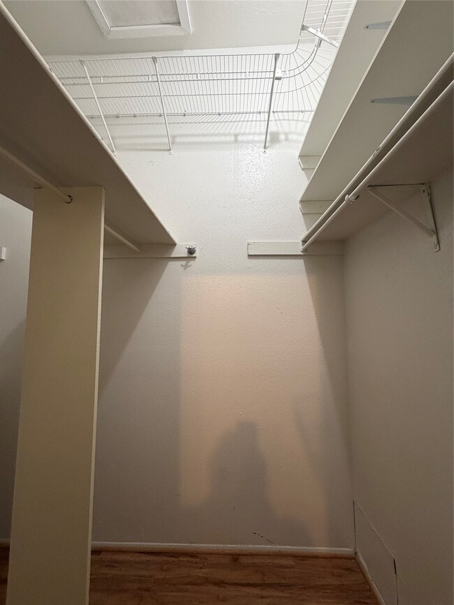 Building Photo - 2425 Augusta Dr