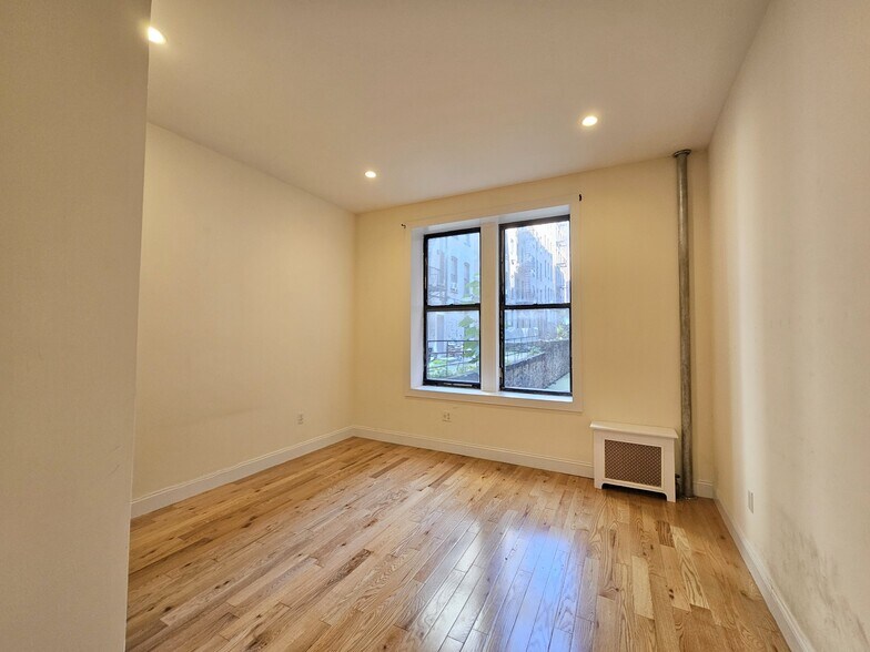 Building Photo - 270 Fort Washington Ave