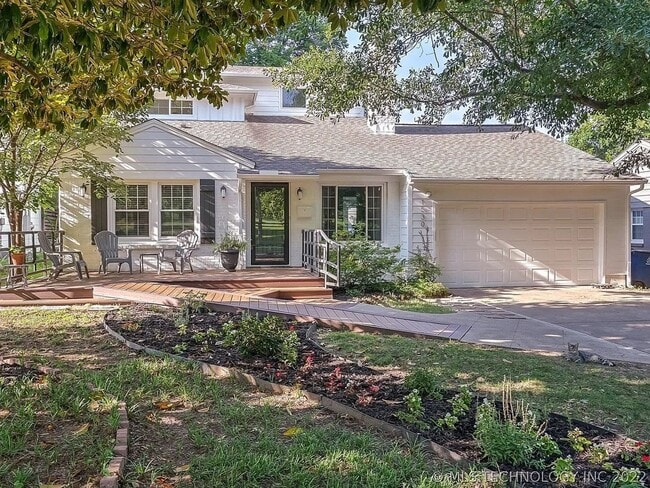Primary Photo - Midtown home for rent, 5 bed 3 full baths