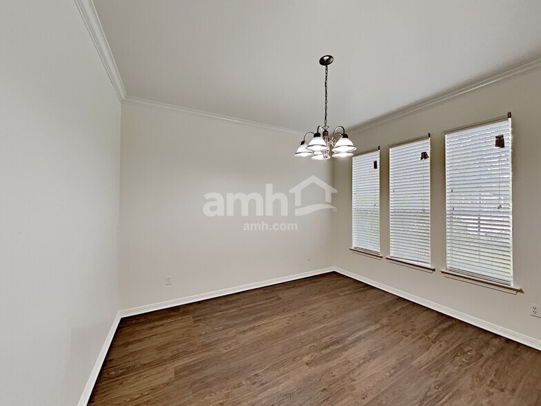 Building Photo - 19727 Water Point Trl