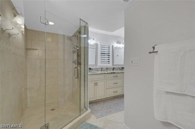 Building Photo - 5964 Pelican Bay Blvd