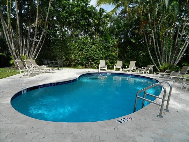 Building Photo - 624 Orton Ave