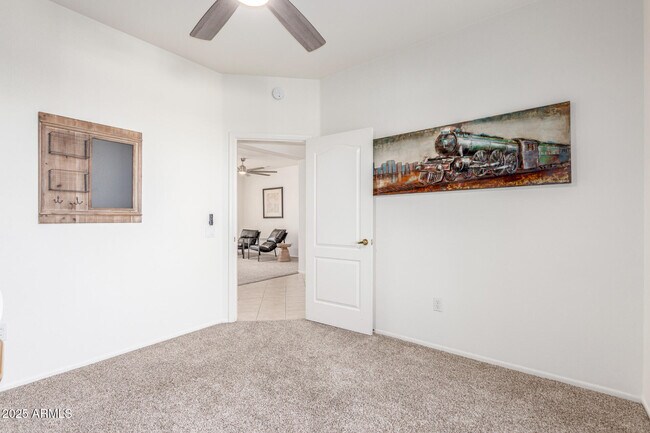 Building Photo - 16331 W Willow Creek Ln