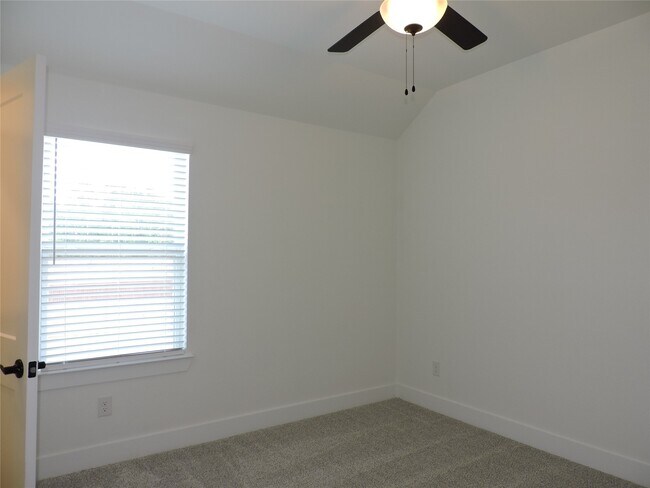 Building Photo - 12846 Meadow Wind Wy