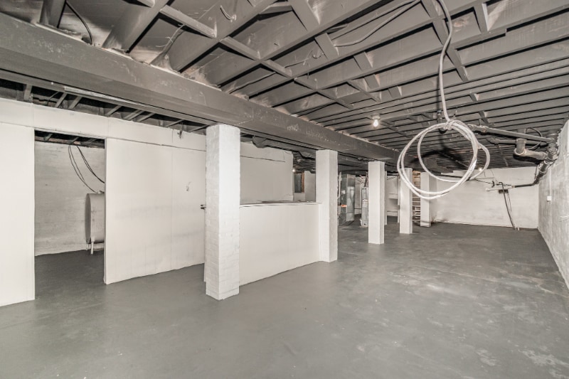 Building Photo - 115 Kansas St