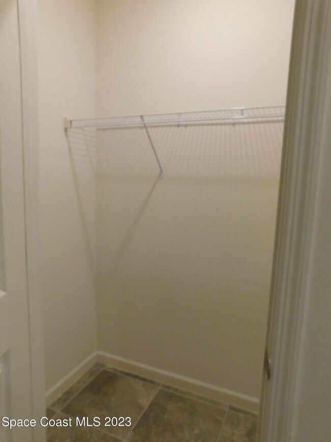 Building Photo - 739 Forest Trace Cir
