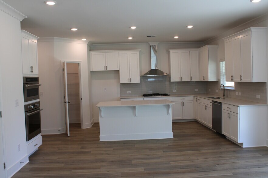 Building Photo - 175 Andalusa Ct