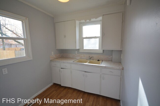 Building Photo - 4 br, 2 bath House - 1712 N Sherman Avenue