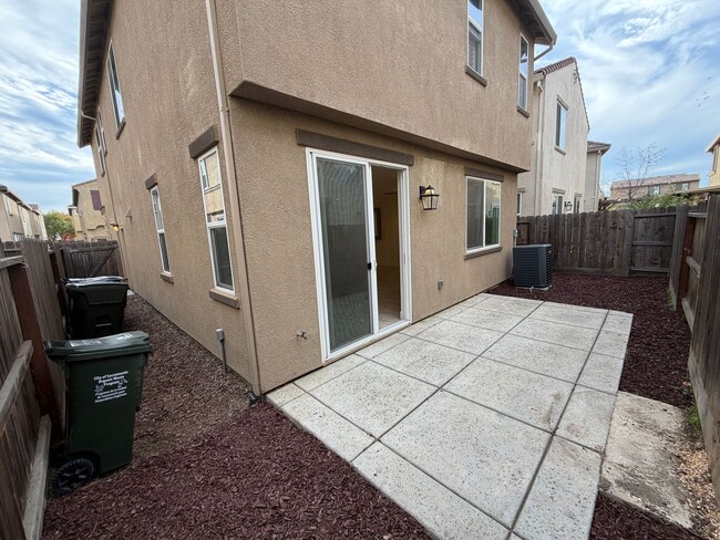 Building Photo - 3 bedroom | 2.5 bathroom | Single family home in North Natomas