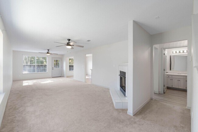 Building Photo - Turn-Key 3 Bed, 2.5 Bath Two-Story Home – ...