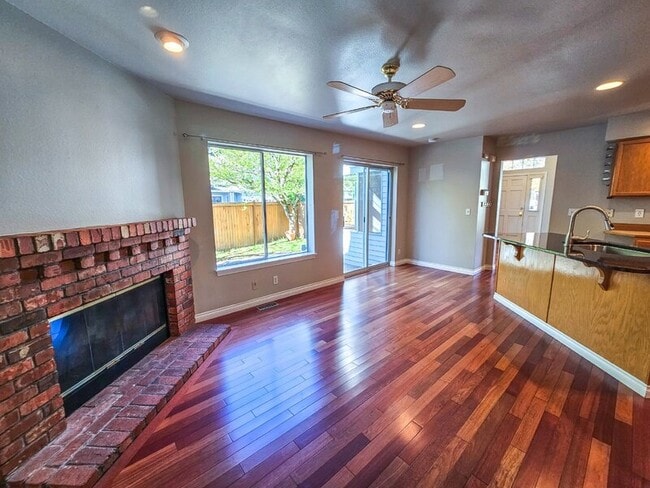 Building Photo - 25715 SE 36th Pl