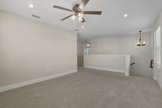 Building Photo - Beautiful Home