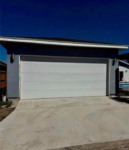 Building Photo - 800 New Orleans Cir
