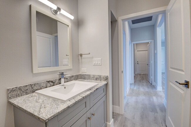 Building Photo - Modern 3/2 Home w/ garage for Rent- Delray...