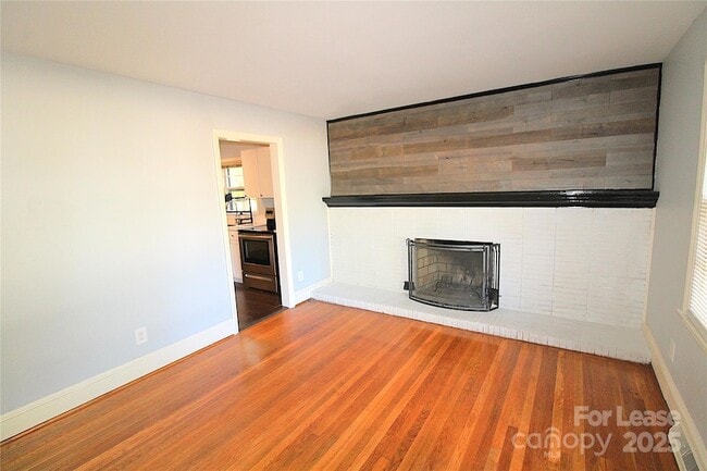 Building Photo - 3517 Carlyle Dr