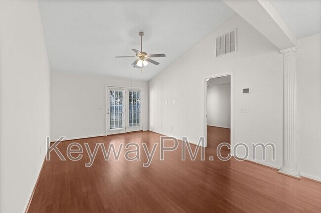 Building Photo - 189 Satomi Way