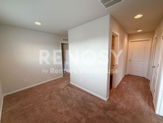 Building Photo - Spacious 4-Bedroom Home with Open Floor Plan and Large Backyard in Thornton