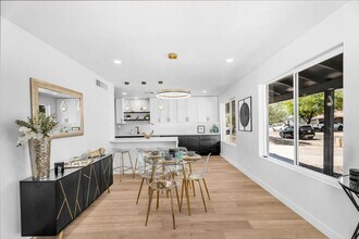 Building Photo - 14635 N 37th Pl