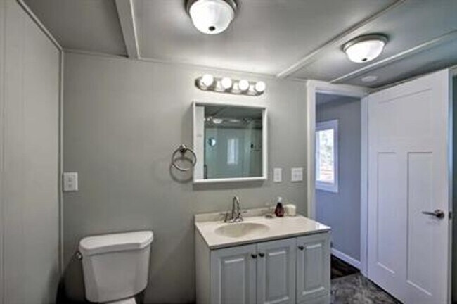 Building Photo - 8413-8417 Penny Lane