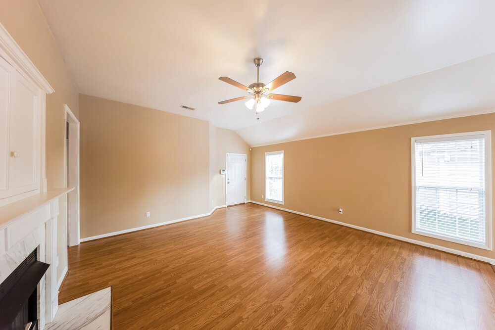 Building Photo - 1061 Village Trail