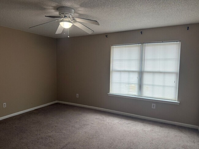 Building Photo - 2510 Barnesdale Wy
