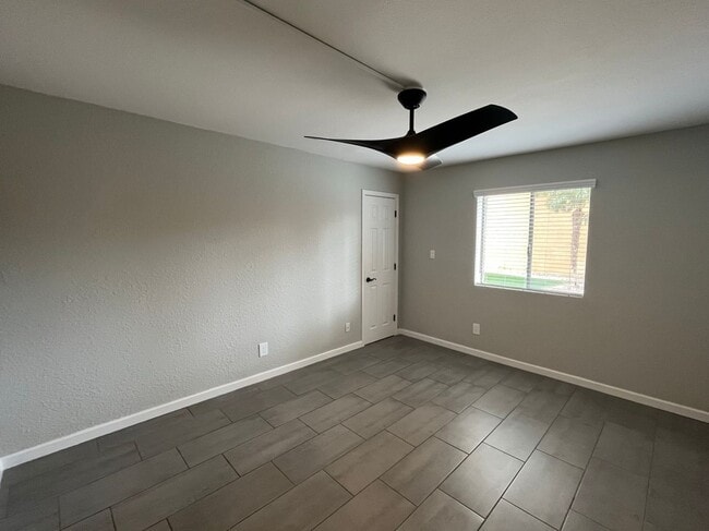 Building Photo - 2 Bedroom Condo in the Scottsdale Terrace Condominiums Community Near N Pima Rd and E Indian Scho...