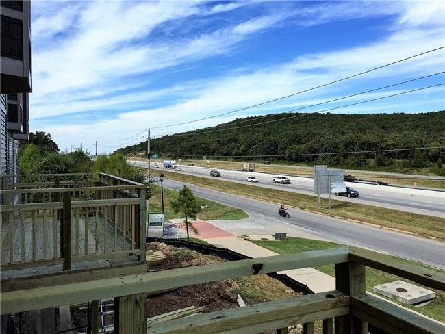 Building Photo - 250 S Slopeside Dr