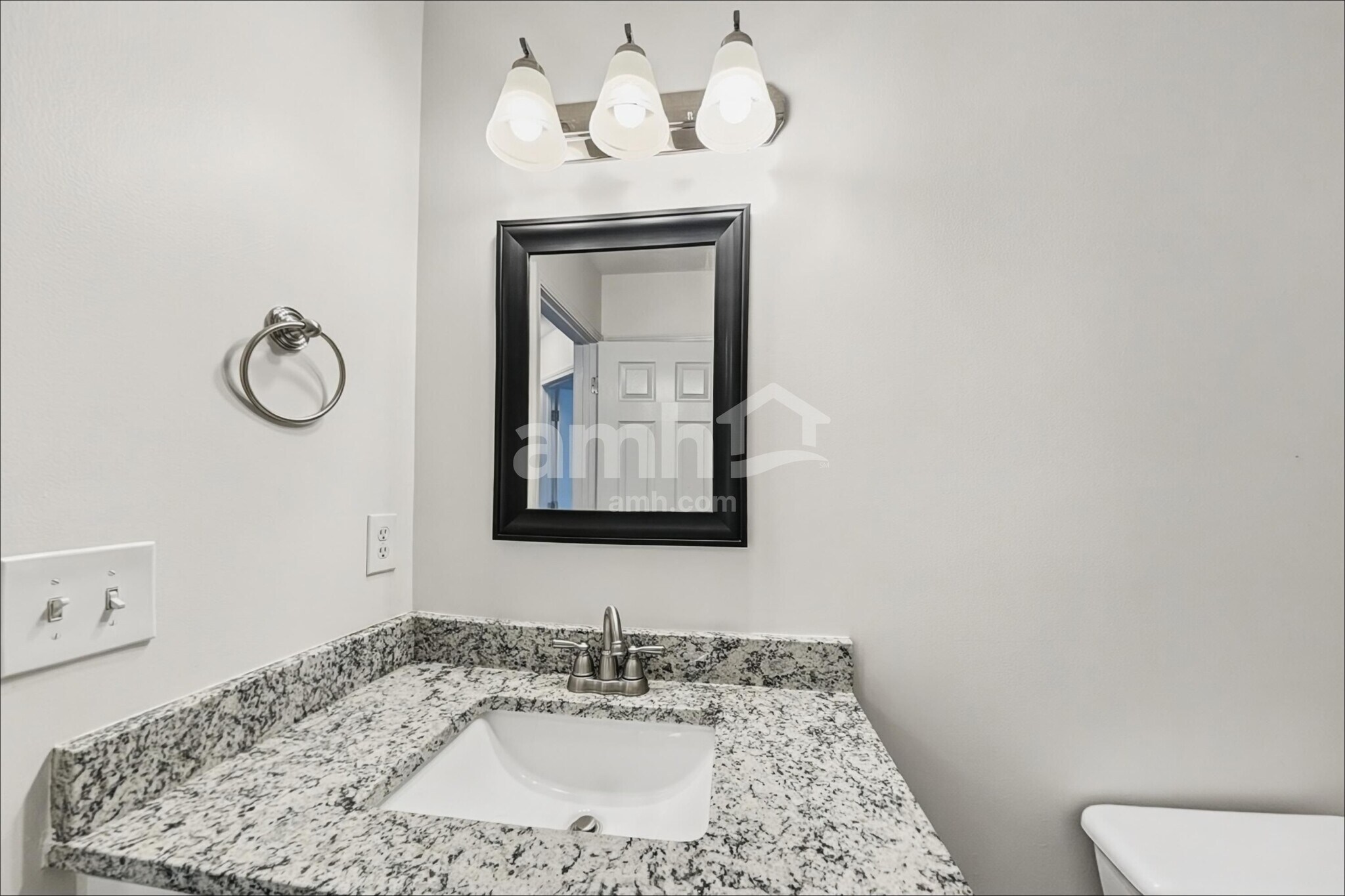 Building Photo - 294 Greystone Cir