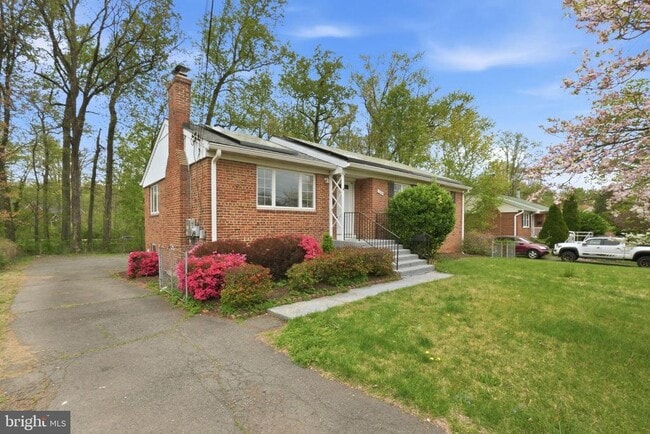 Building Photo - 7414 Jervis St