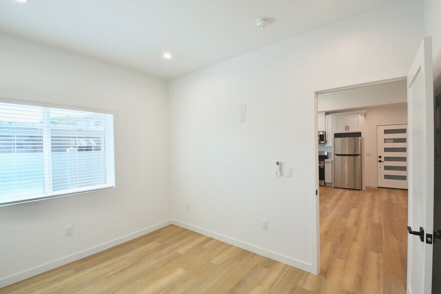 Building Photo - 1846 10th St