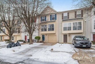 Building Photo - 3-Bedroom, 2.5-Bath Townhome with One-Car ...