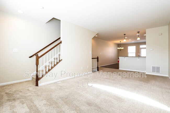 Building Photo - 12 Stevens Ct
