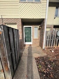 Building Photo - 200 Woody Rd