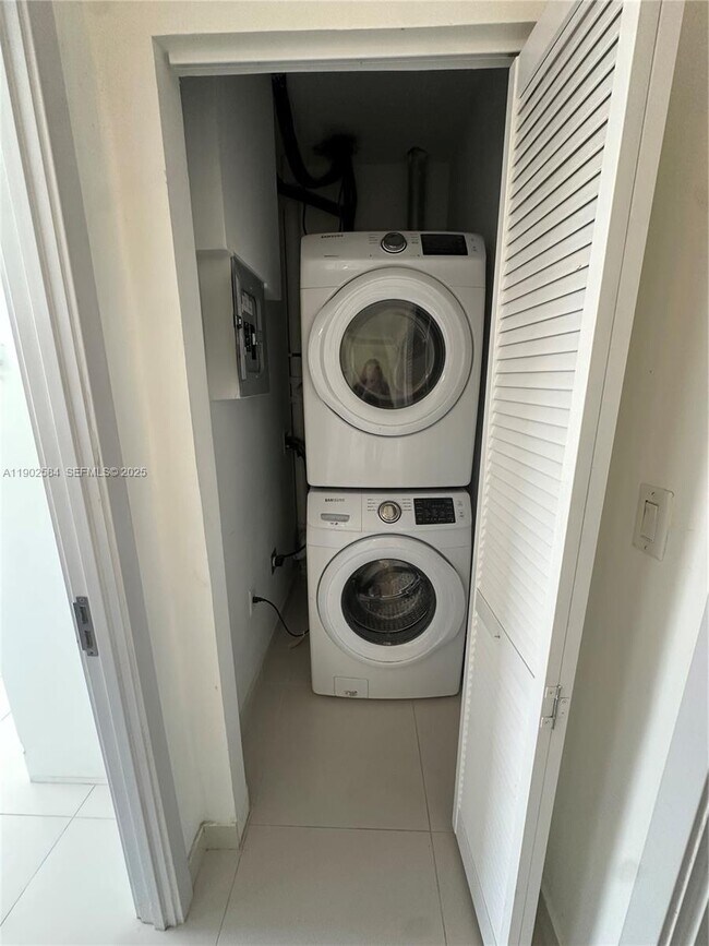 Building Photo - 13712 SW 259th St