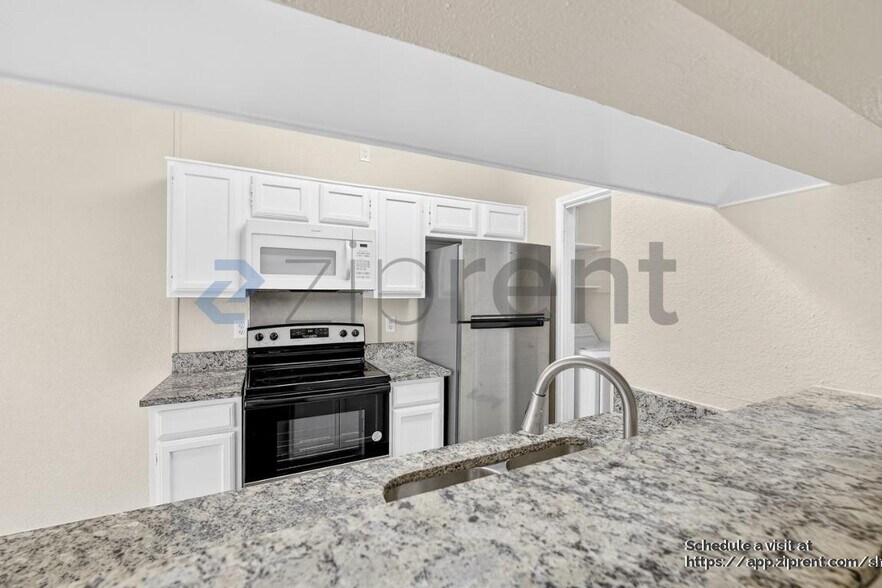 Building Photo - 4101 Esters Rd