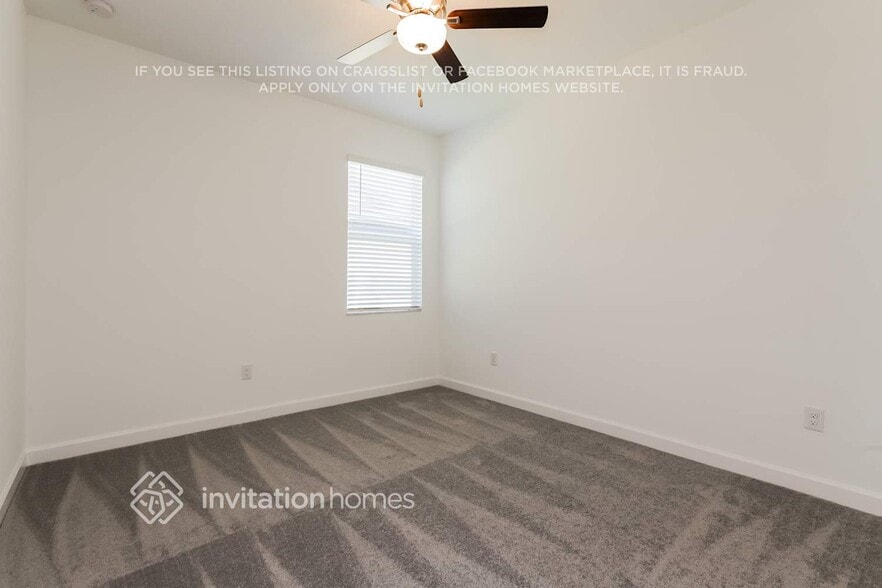 Building Photo - 14338 17th Ct E