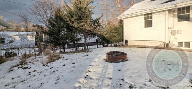 Building Photo - A "Must See" 2bd/1ba Beautiful home!